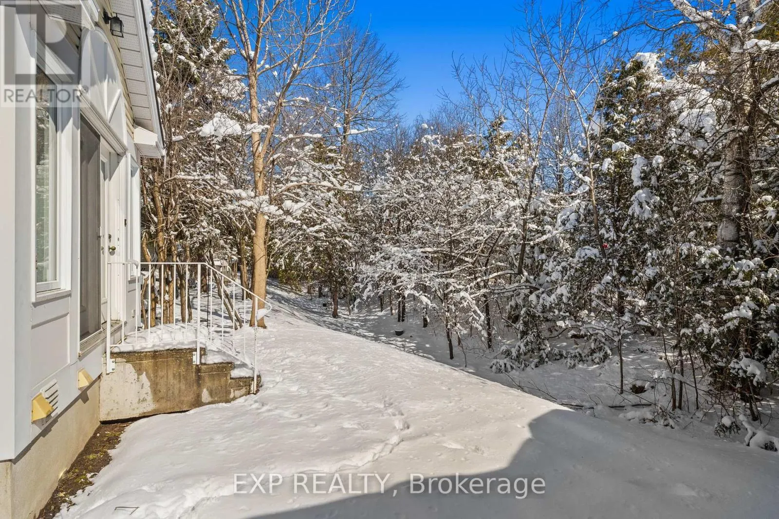 1 HEATHER GLEN COURT