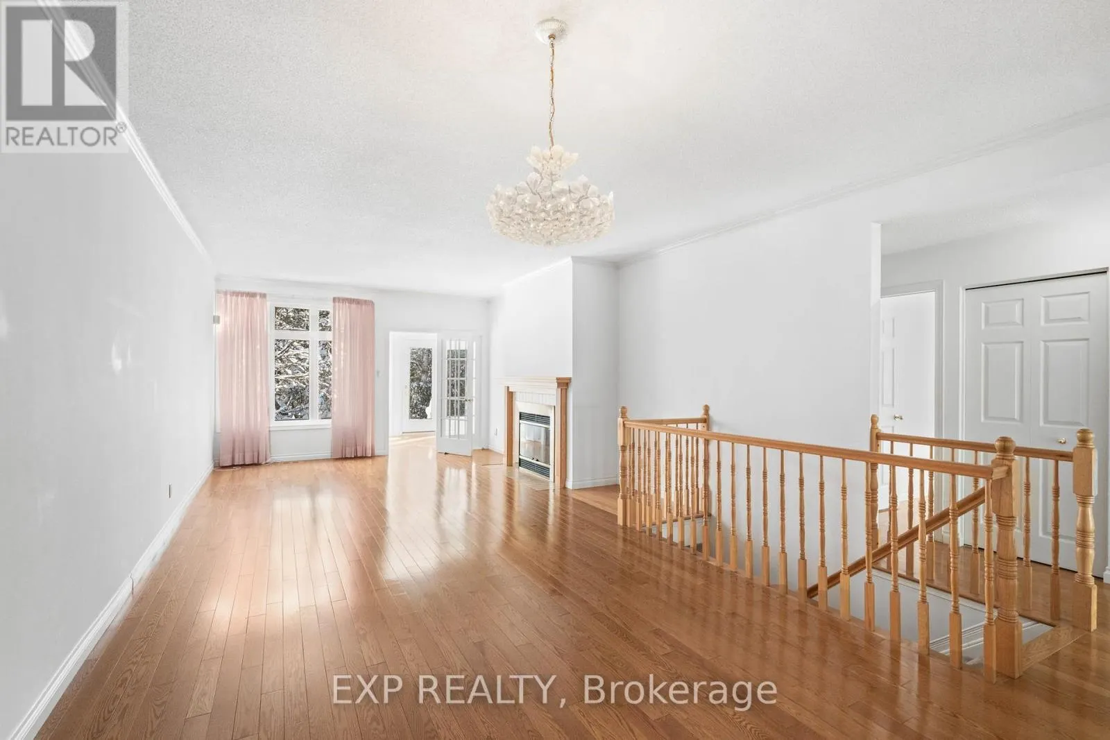 1 HEATHER GLEN COURT