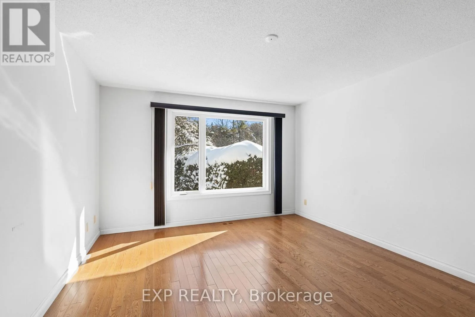 1 HEATHER GLEN COURT