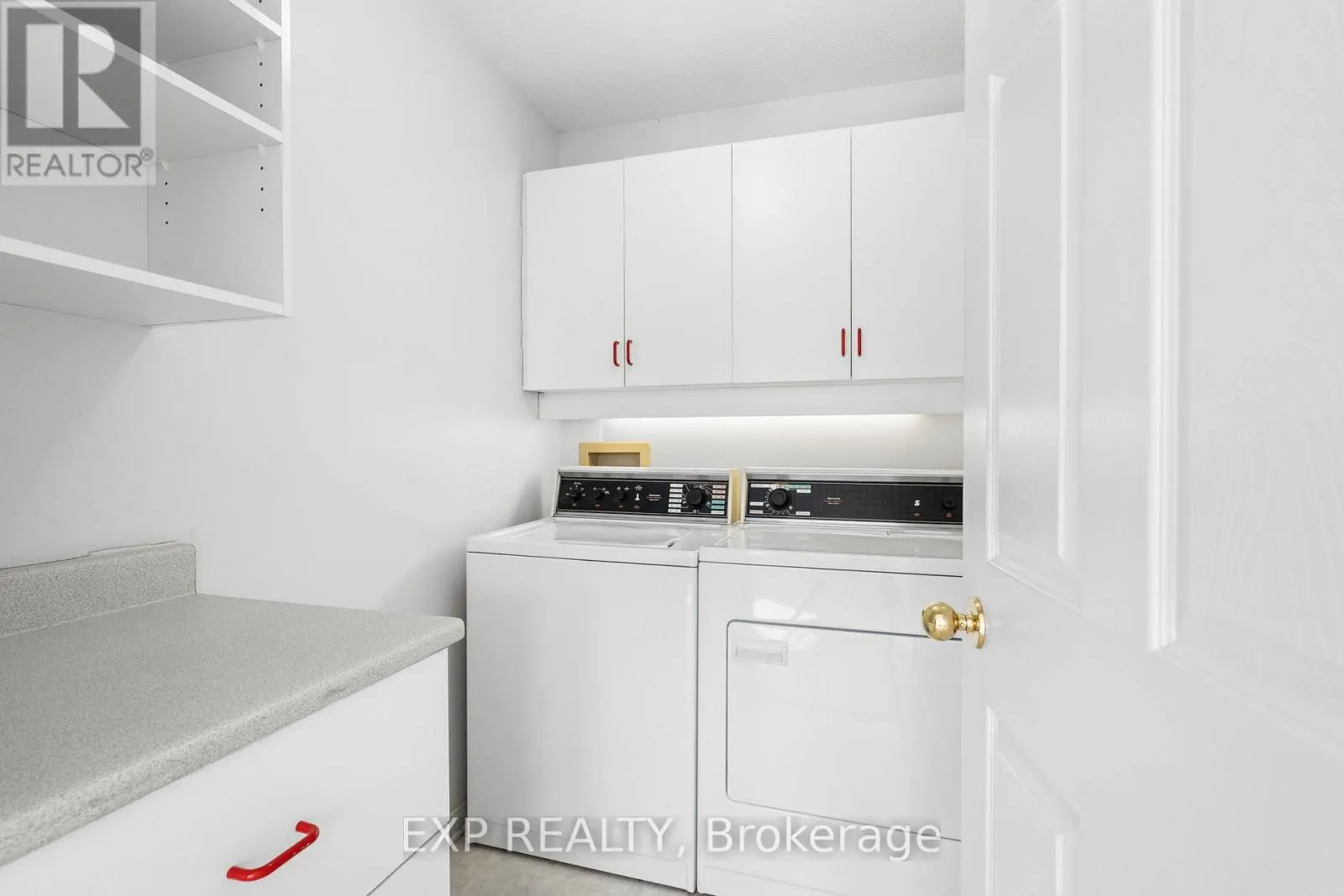 1 HEATHER GLEN COURT