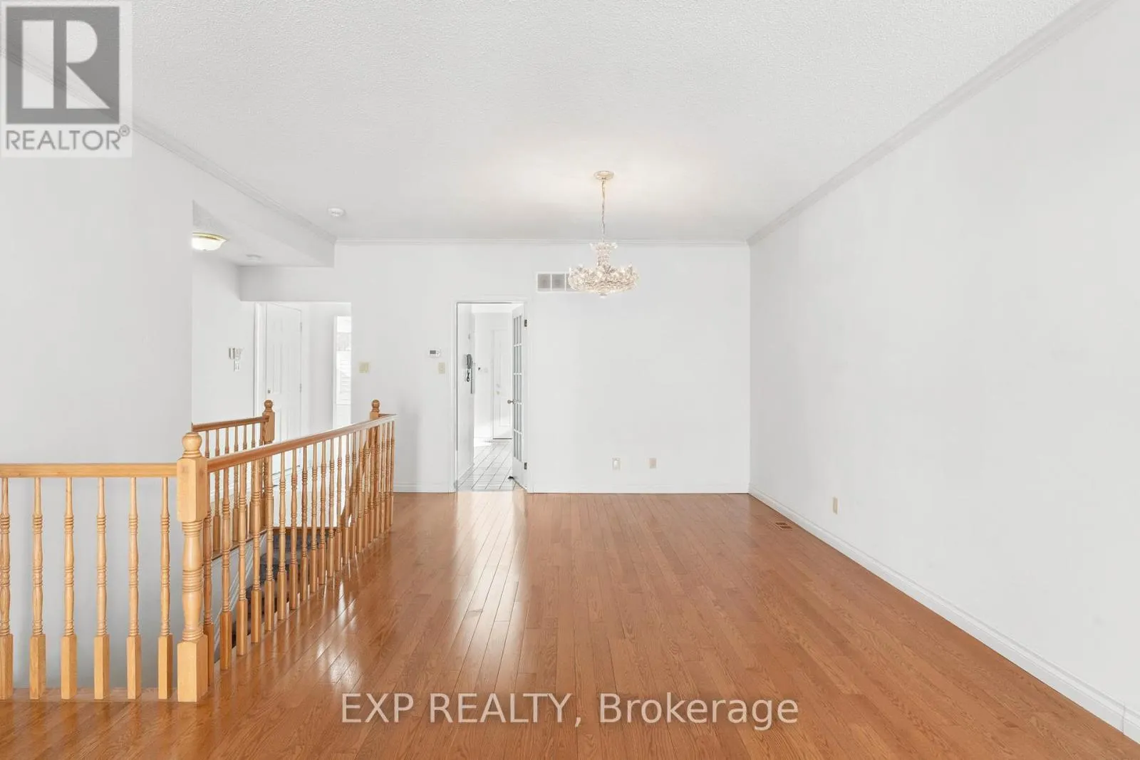 1 HEATHER GLEN COURT