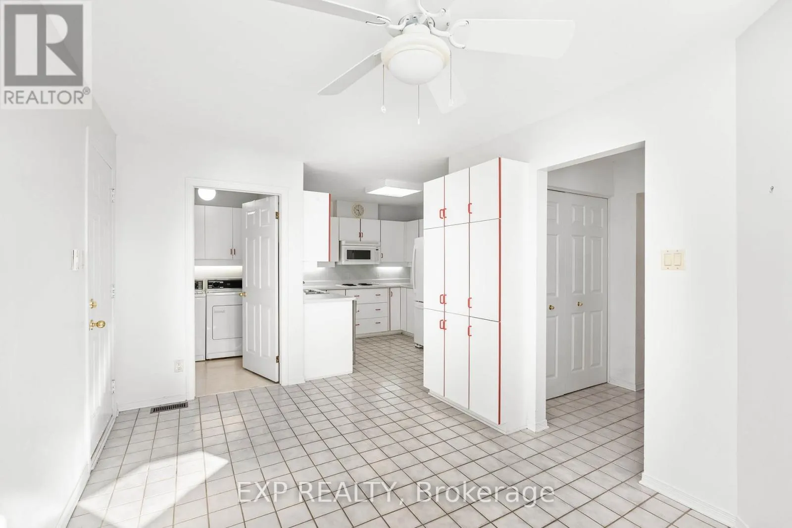 1 HEATHER GLEN COURT