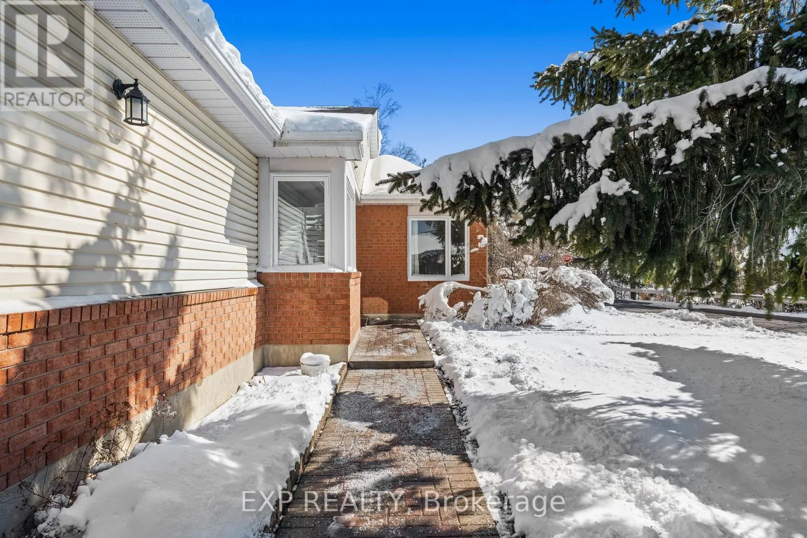1 HEATHER GLEN COURT
