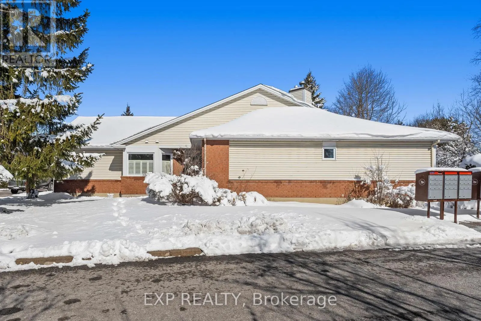 1 HEATHER GLEN COURT