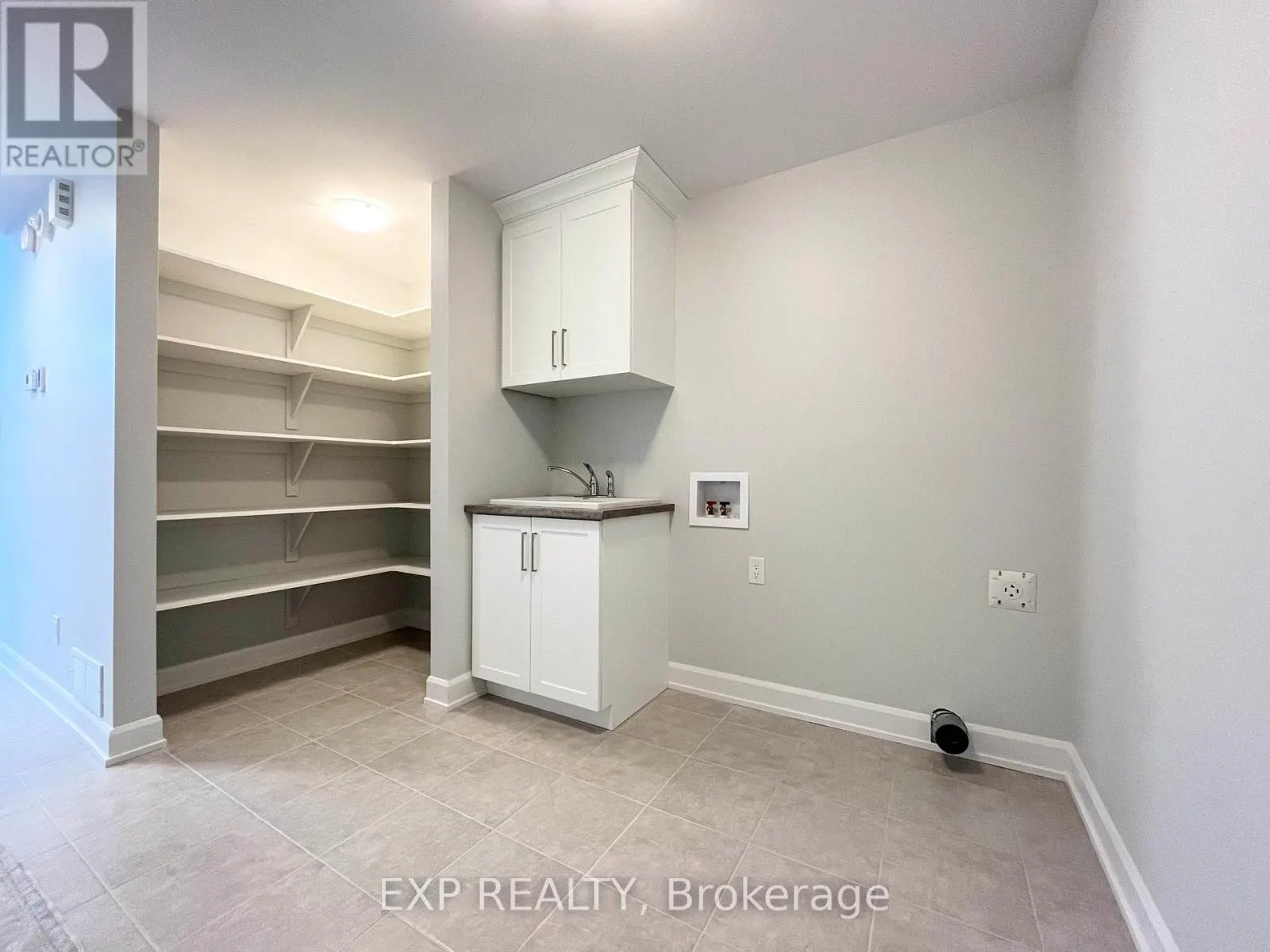 827 SOLIDEX PLACE