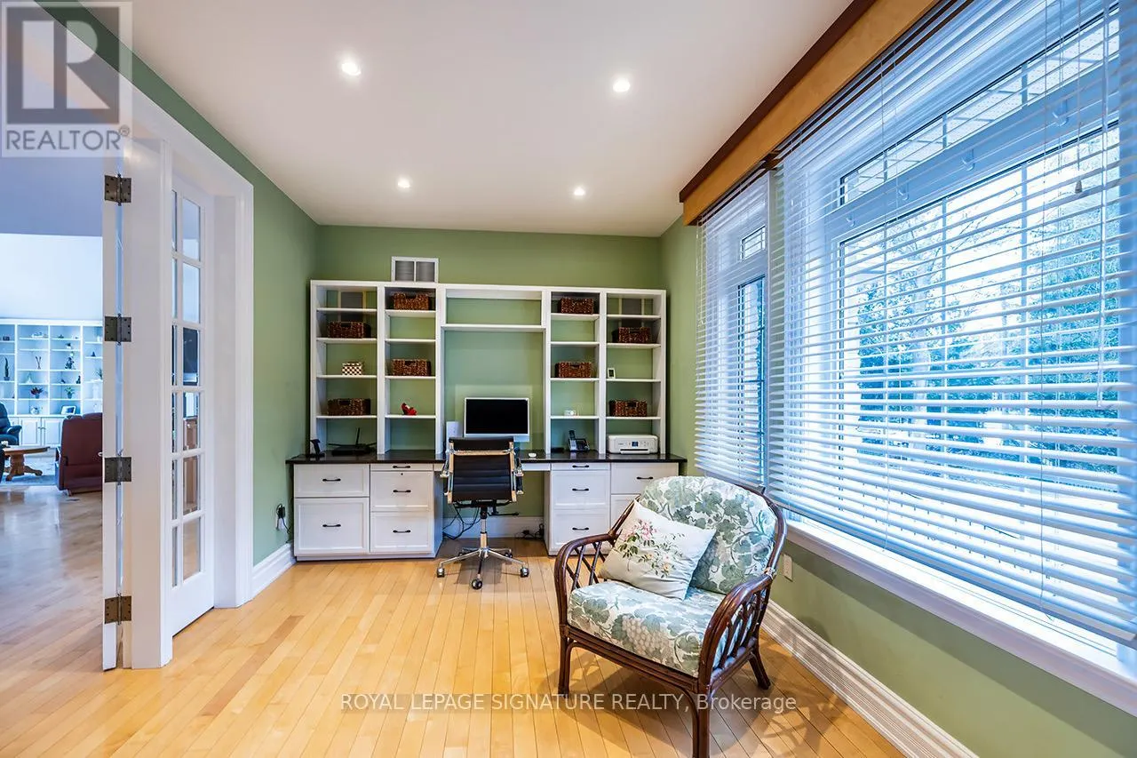 1524 WESTVIEW CRESCENT