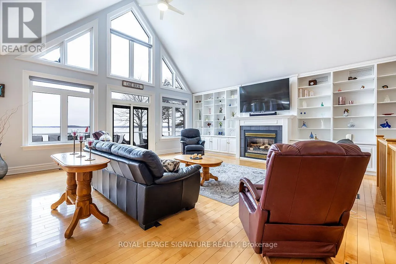 1524 WESTVIEW CRESCENT