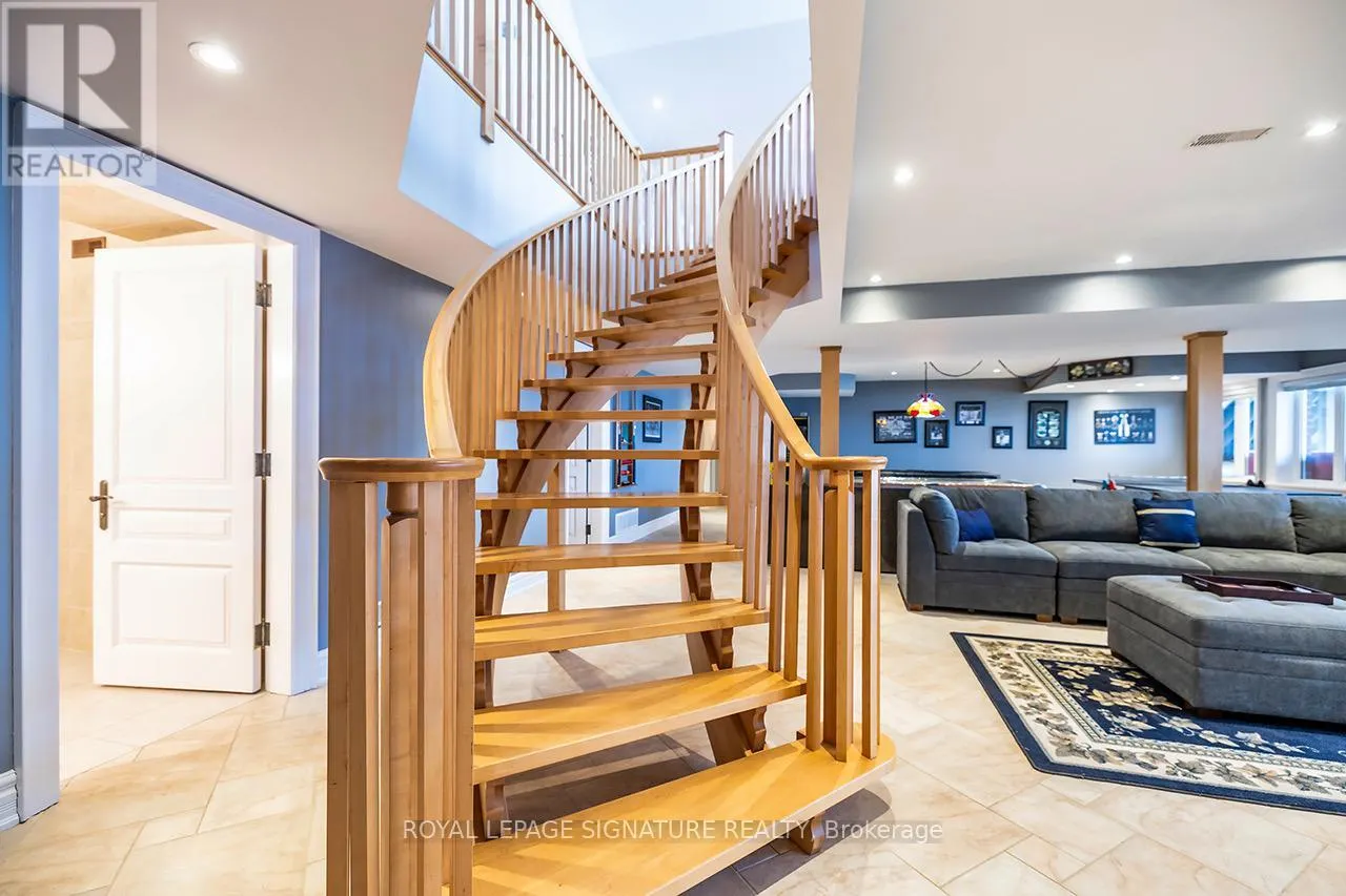 1524 WESTVIEW CRESCENT