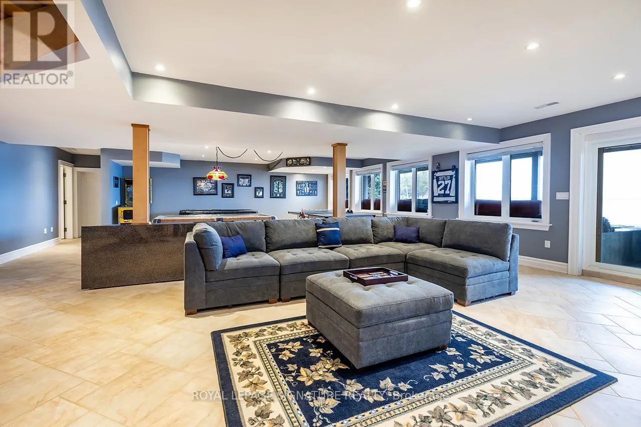 1524 WESTVIEW CRESCENT