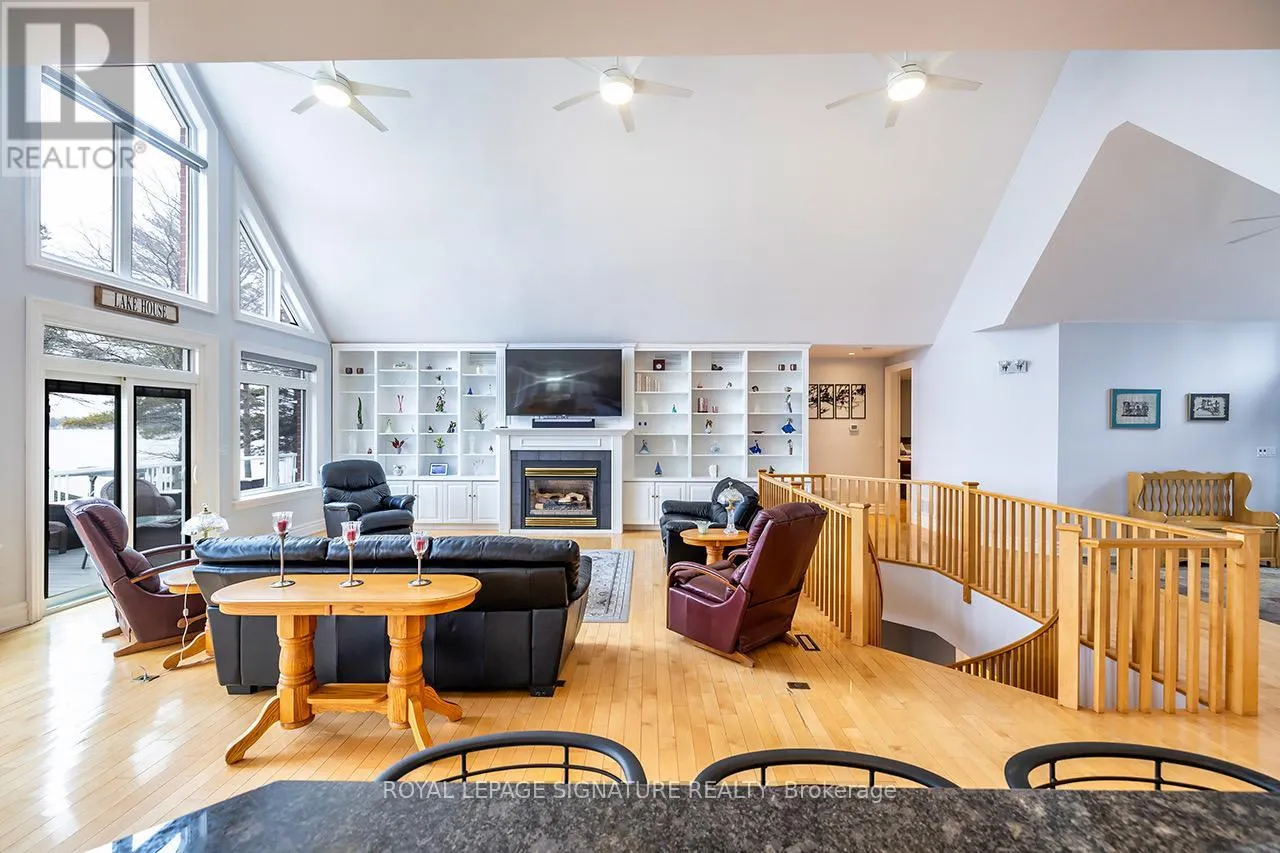 1524 WESTVIEW CRESCENT