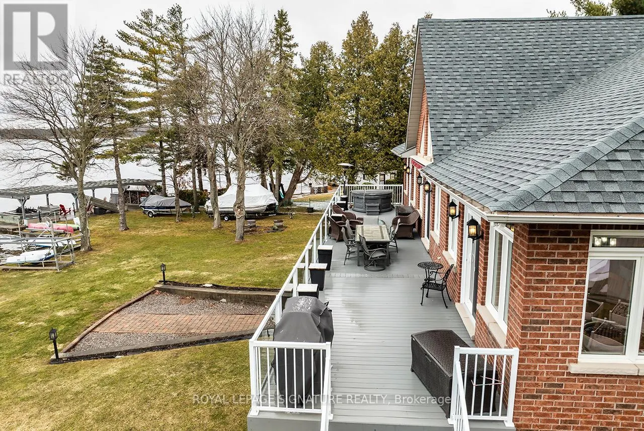 1524 WESTVIEW CRESCENT