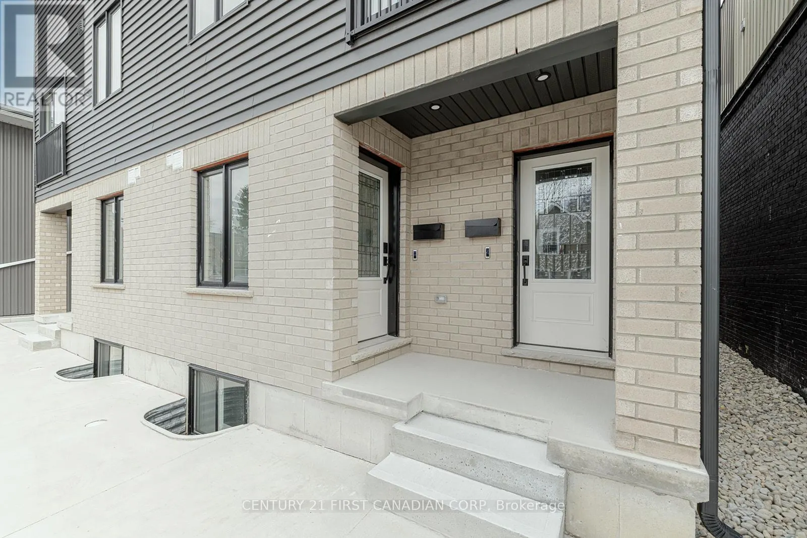 109 ROSS STREET