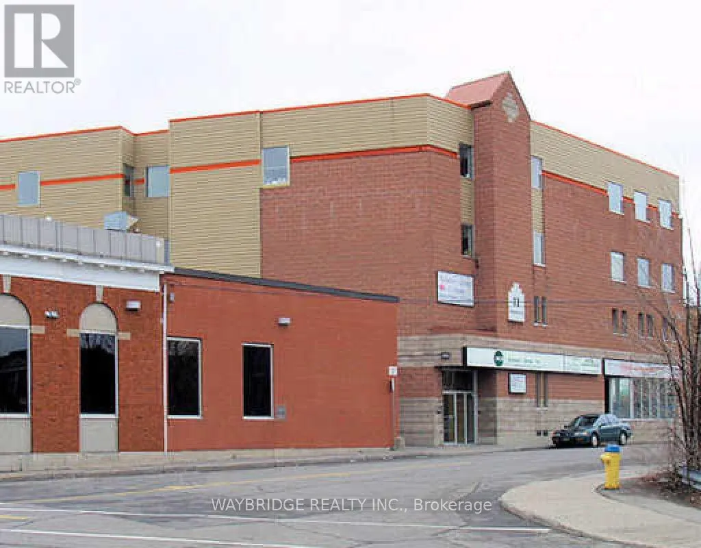 303 - 11 ROSEMOUNT AVENUE