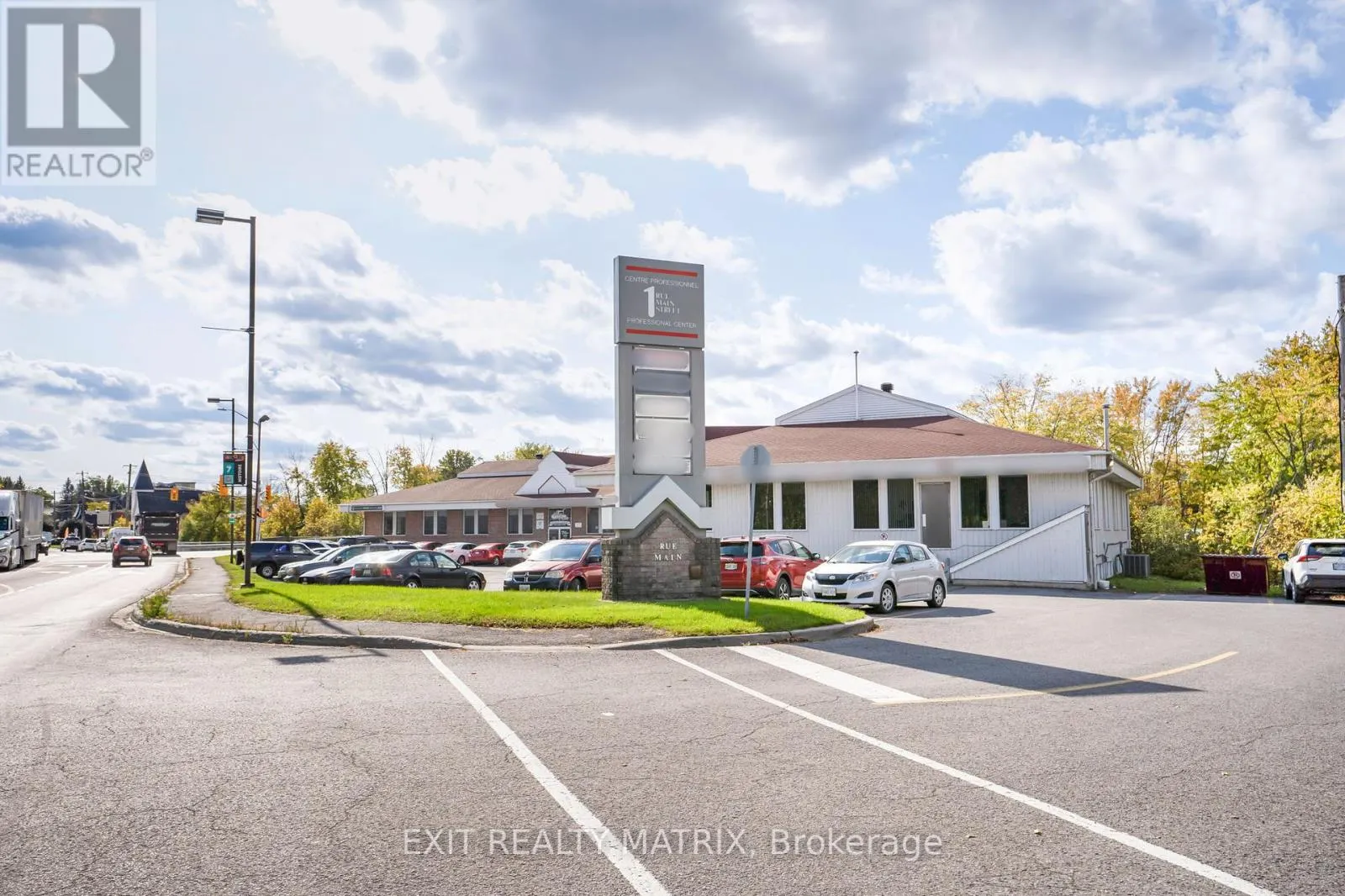 500 - 1 MAIN STREET E