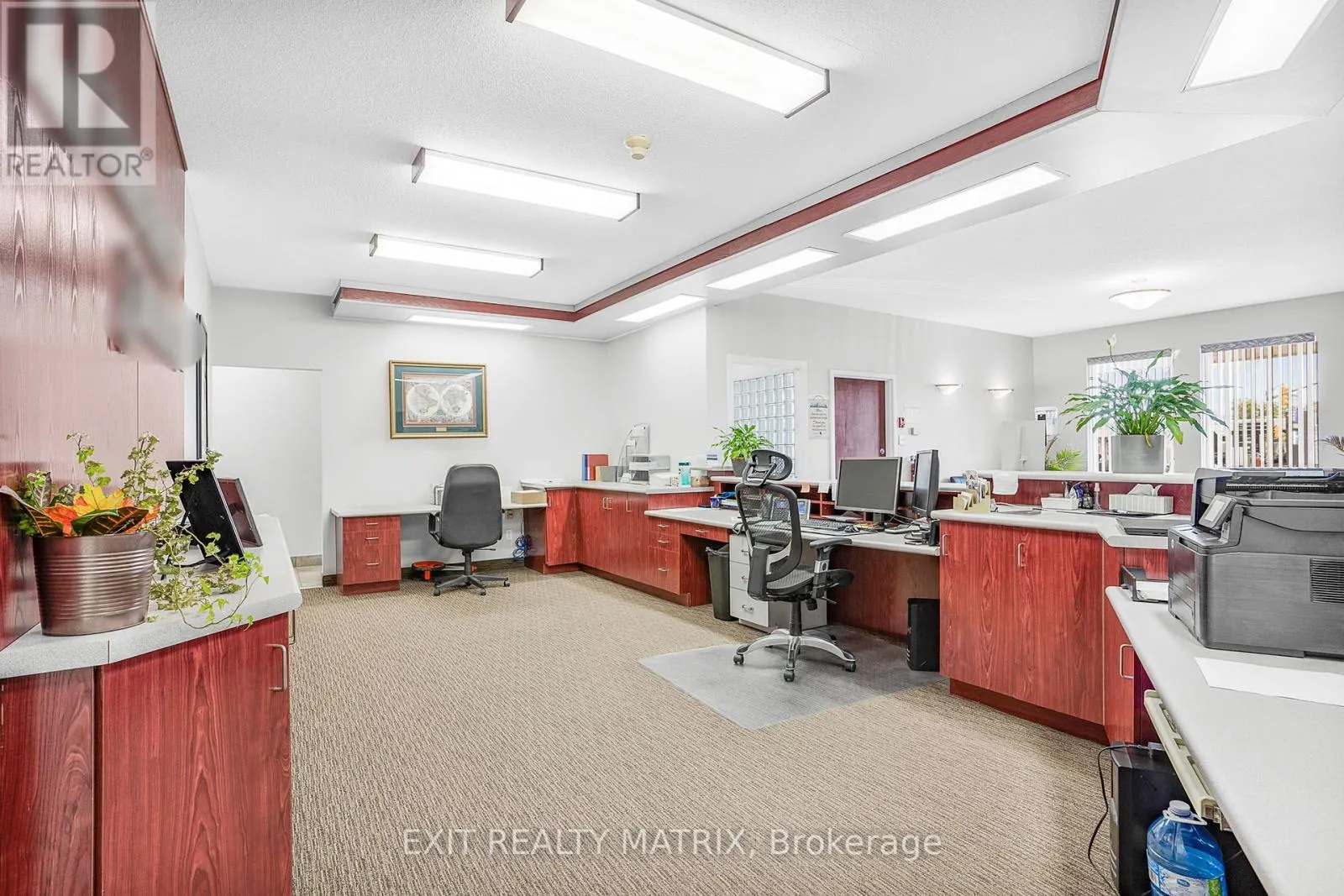 500 - 1 MAIN STREET E