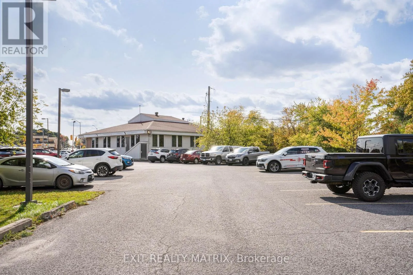 500 - 1 MAIN STREET E