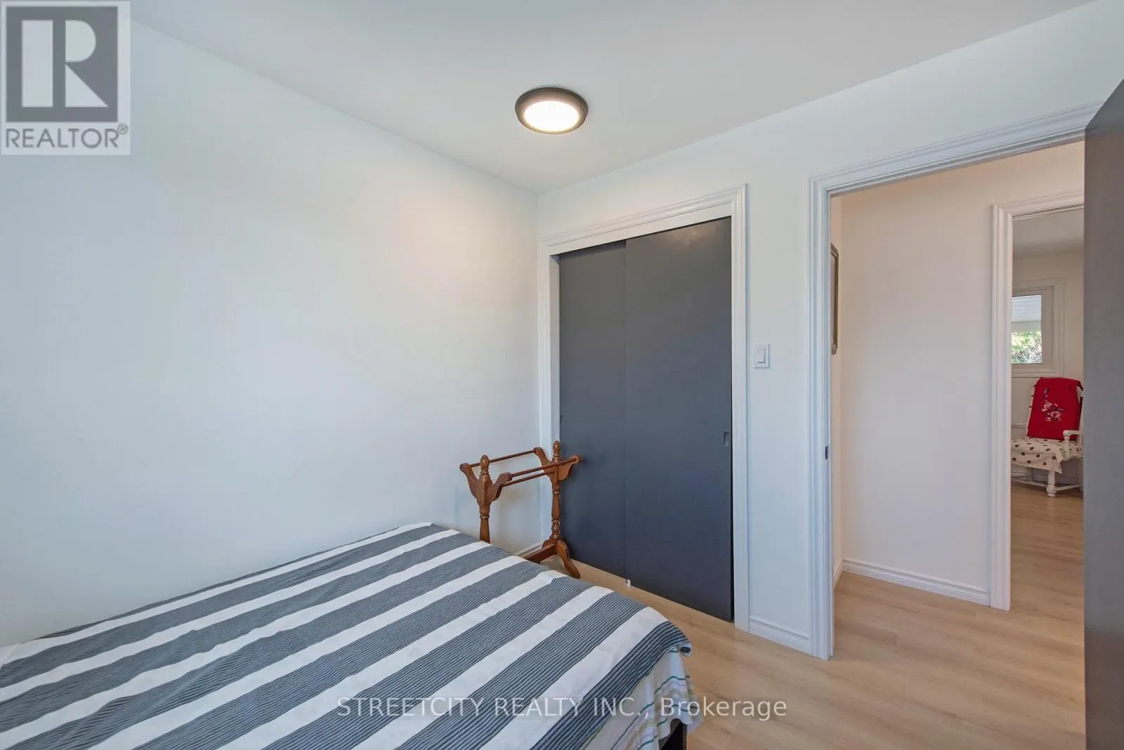 69 ALAYNE CRESCENT