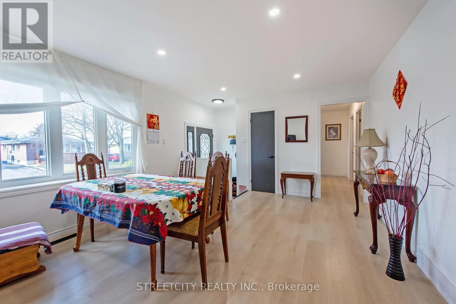 69 ALAYNE CRESCENT
