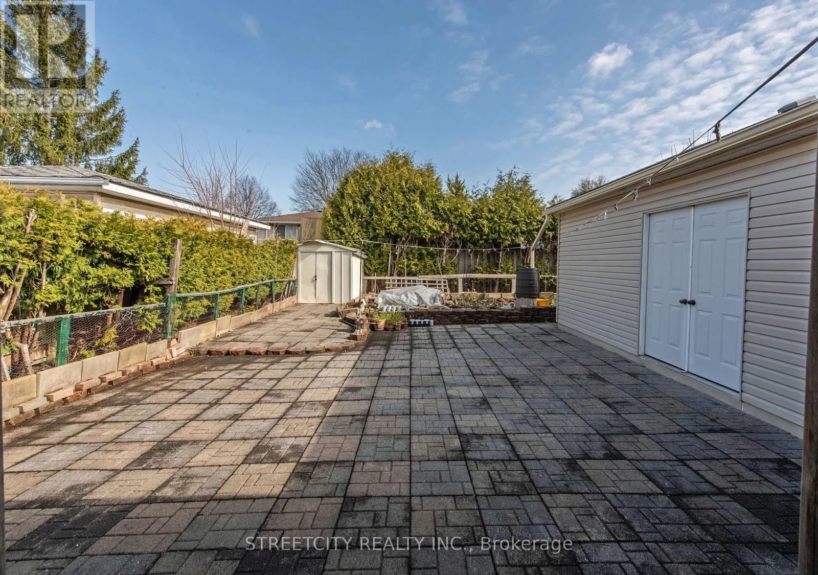 69 ALAYNE CRESCENT