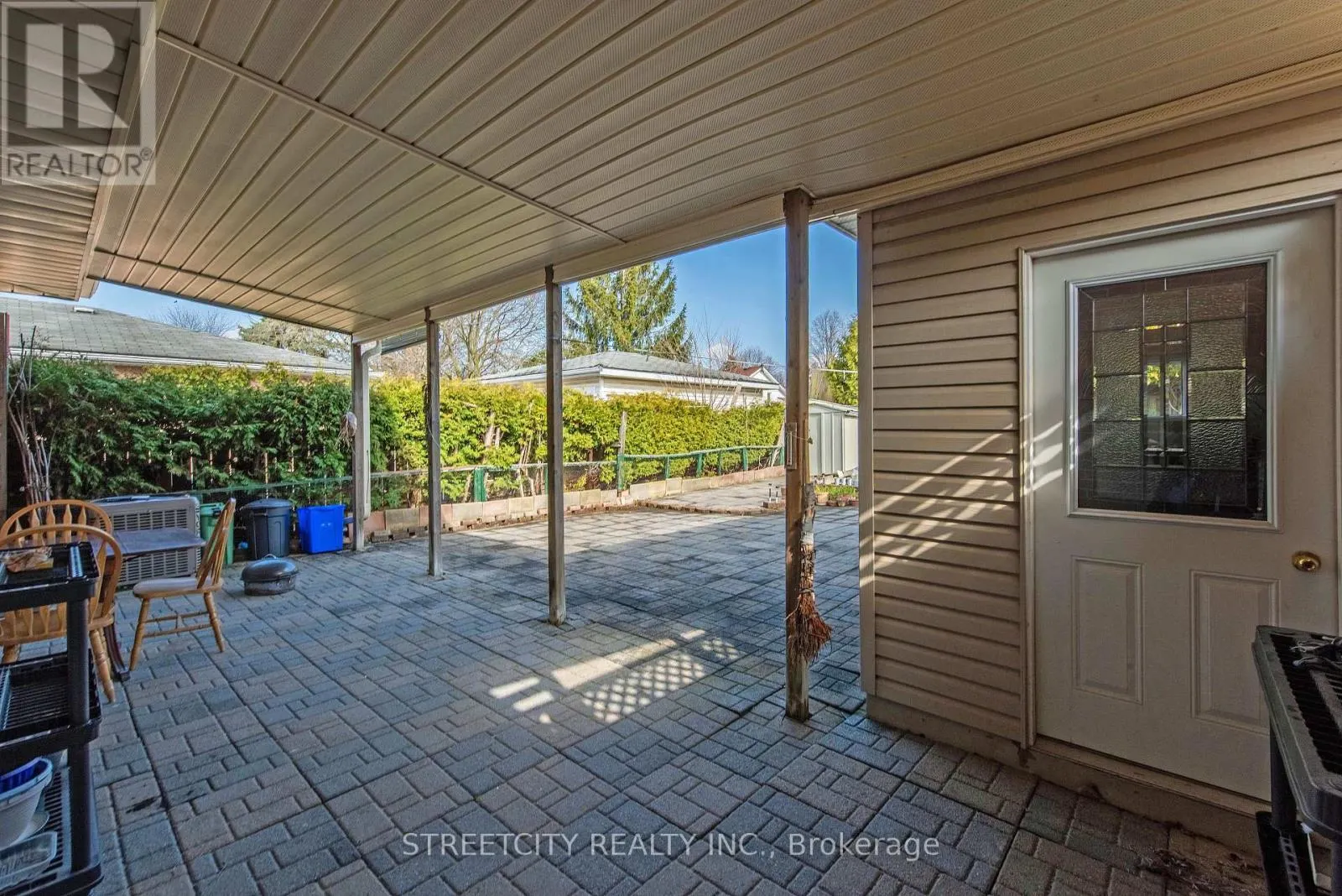 69 ALAYNE CRESCENT