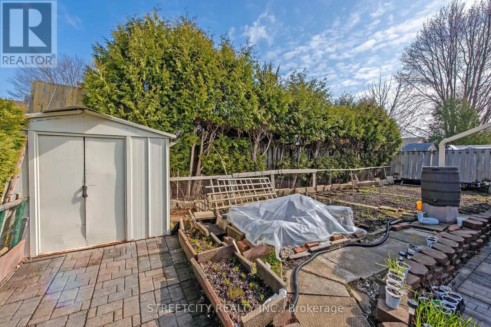 69 ALAYNE CRESCENT
