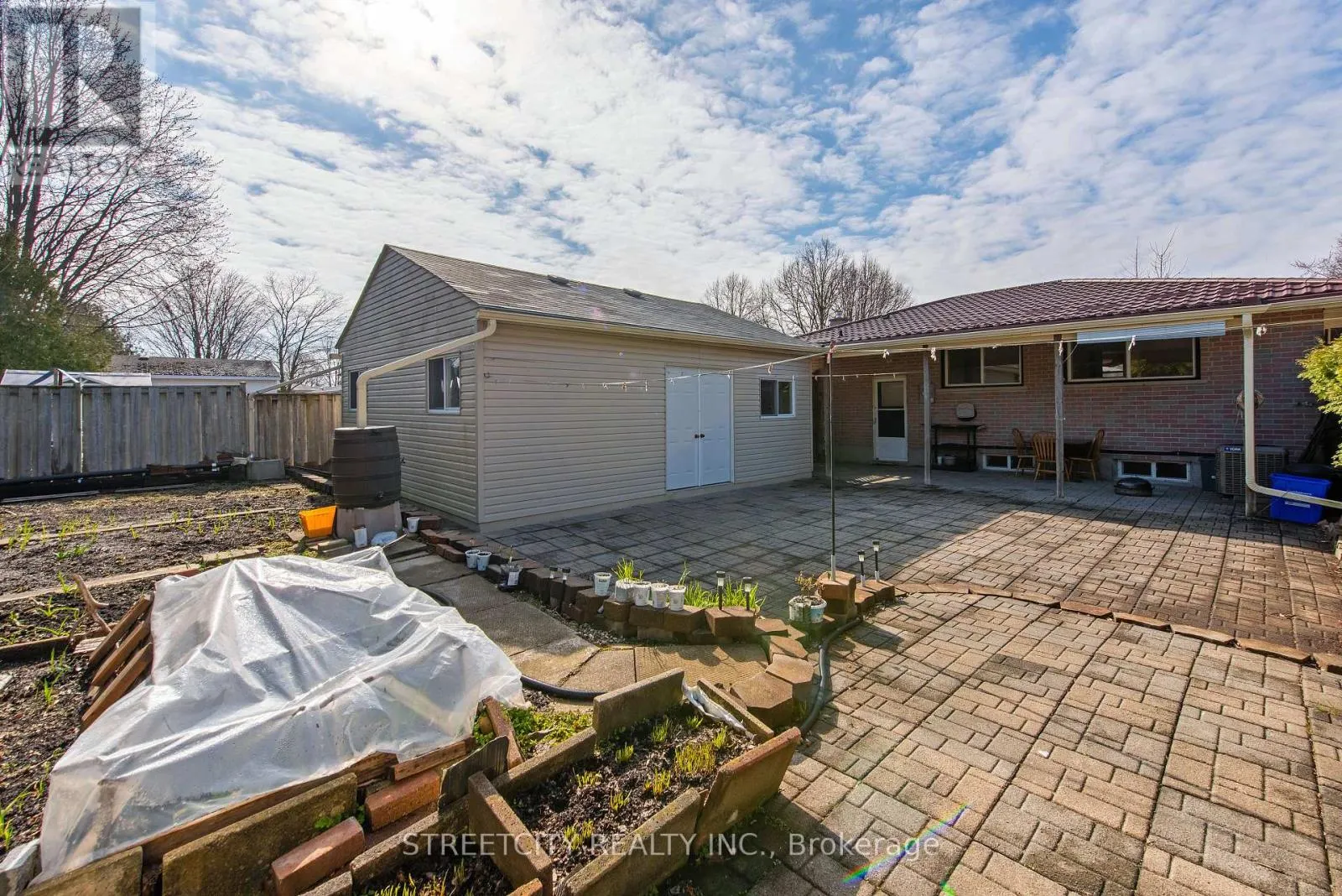 69 ALAYNE CRESCENT