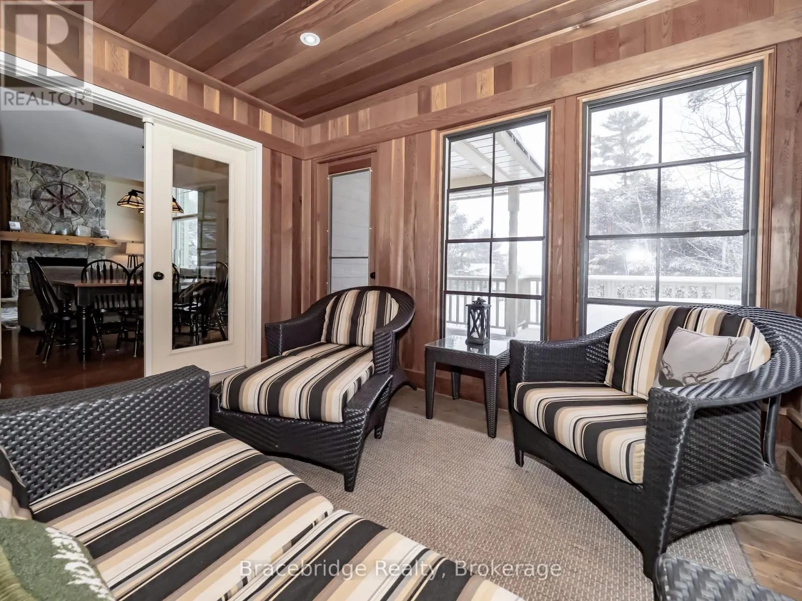 CARLING 9 W8 - 3876 MUSKOKA ROAD 118 HIGHWAY W