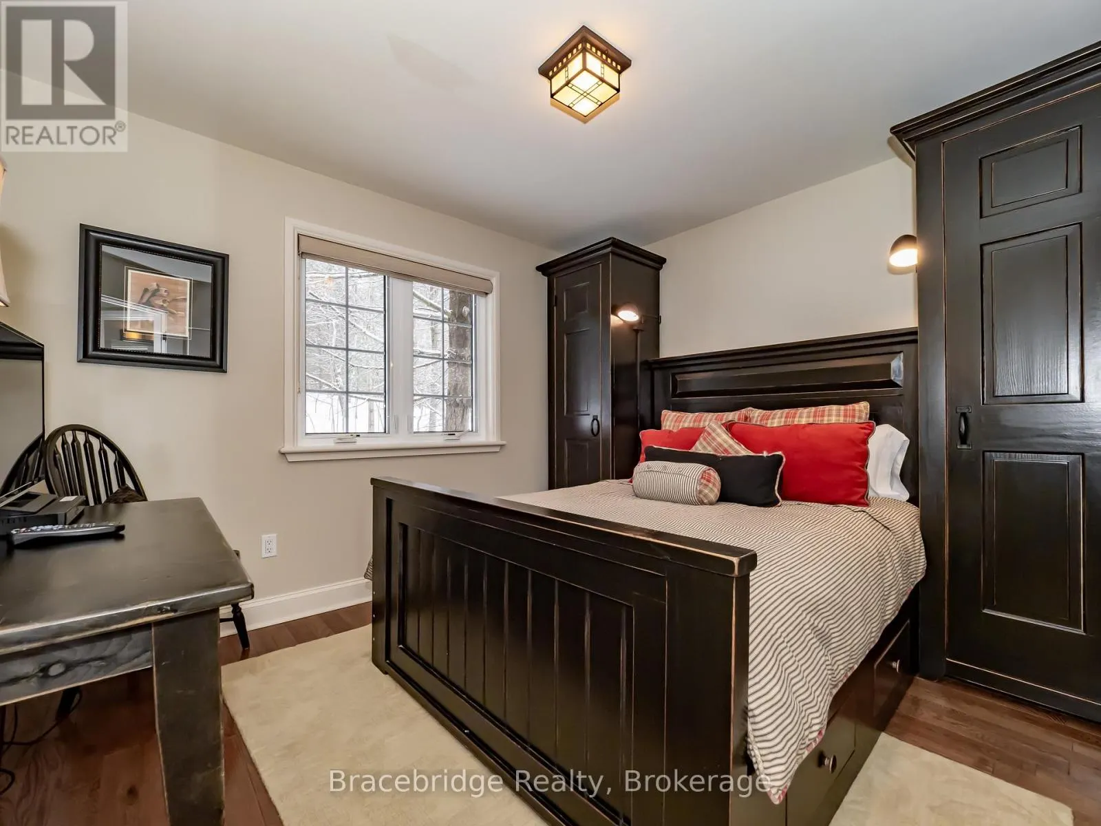 CARLING 9 W8 - 3876 MUSKOKA ROAD 118 HIGHWAY W