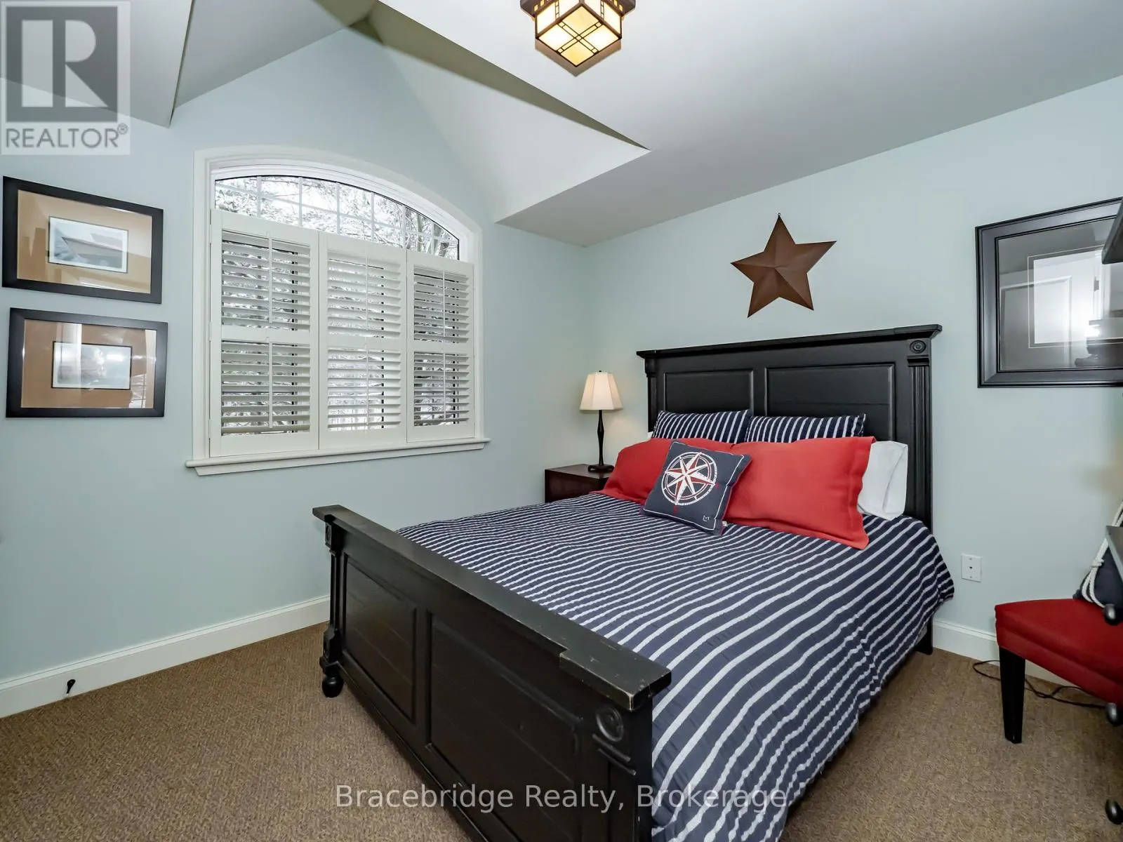 CARLING 9 W8 - 3876 MUSKOKA ROAD 118 HIGHWAY W