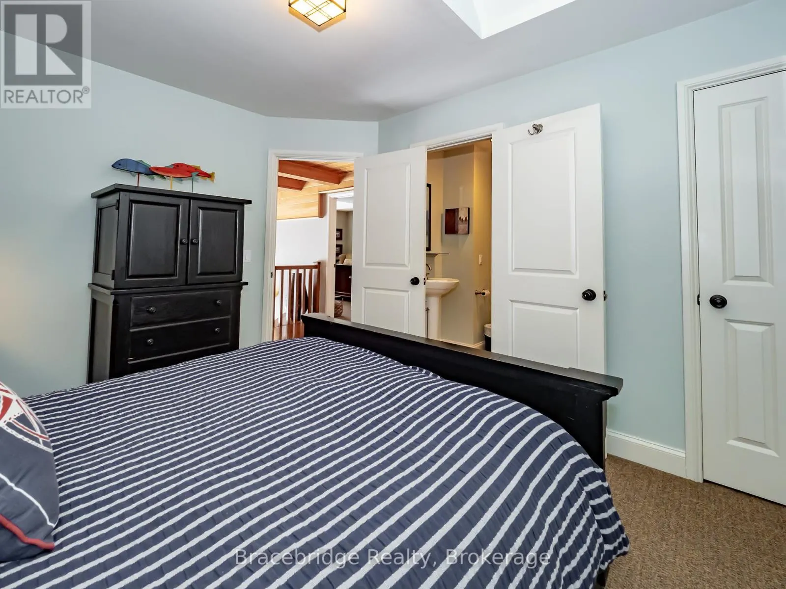 CARLING 9 W8 - 3876 MUSKOKA ROAD 118 HIGHWAY W