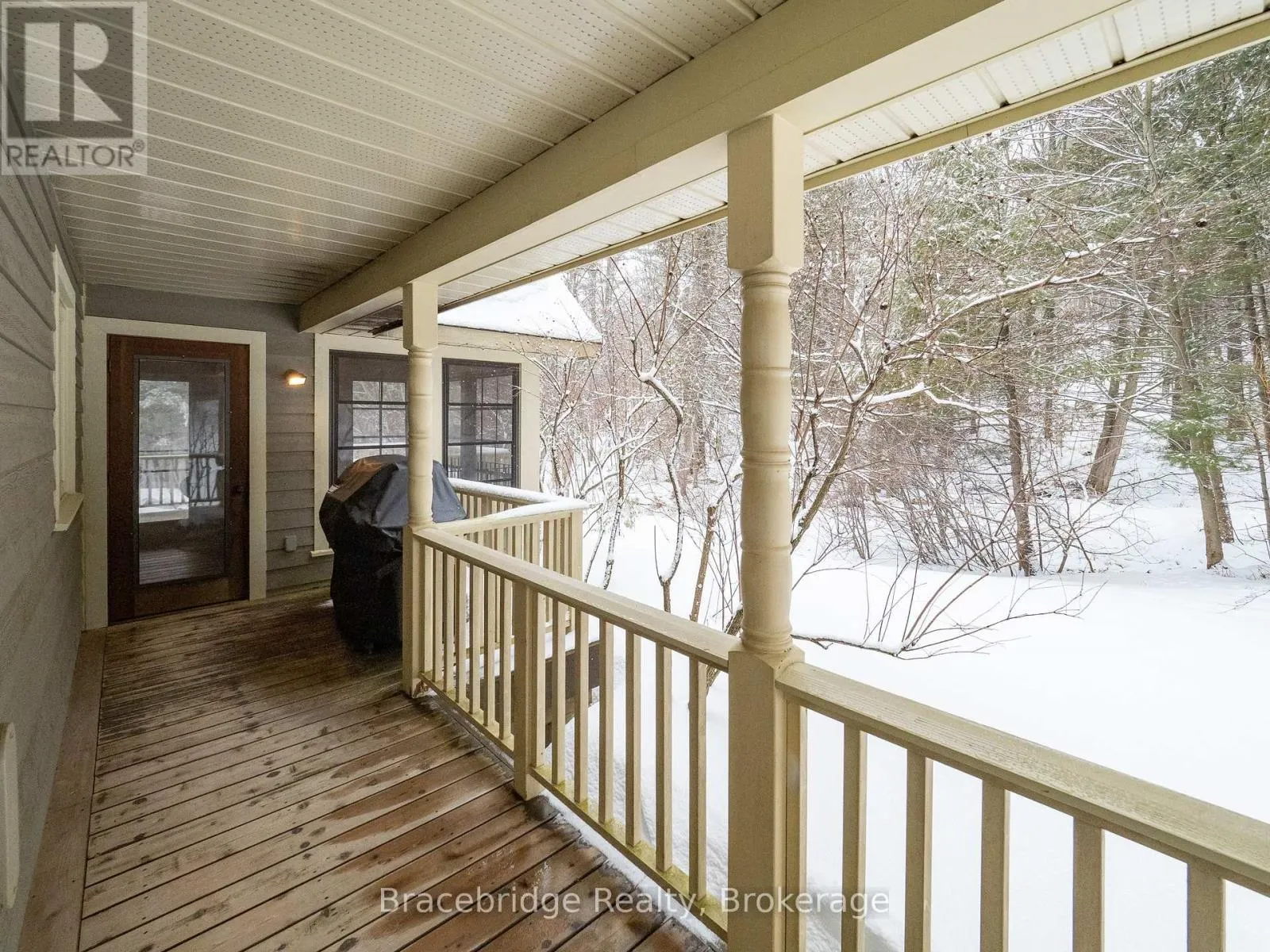 CARLING 9 W8 - 3876 MUSKOKA ROAD 118 HIGHWAY W