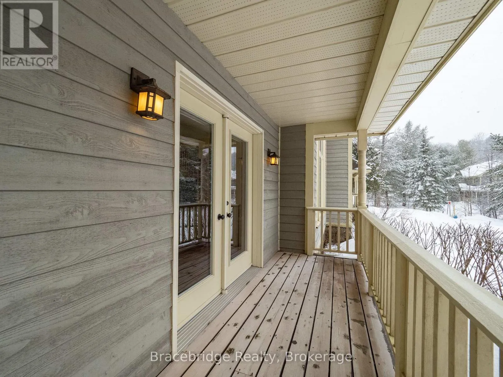 CARLING 9 W8 - 3876 MUSKOKA ROAD 118 HIGHWAY W