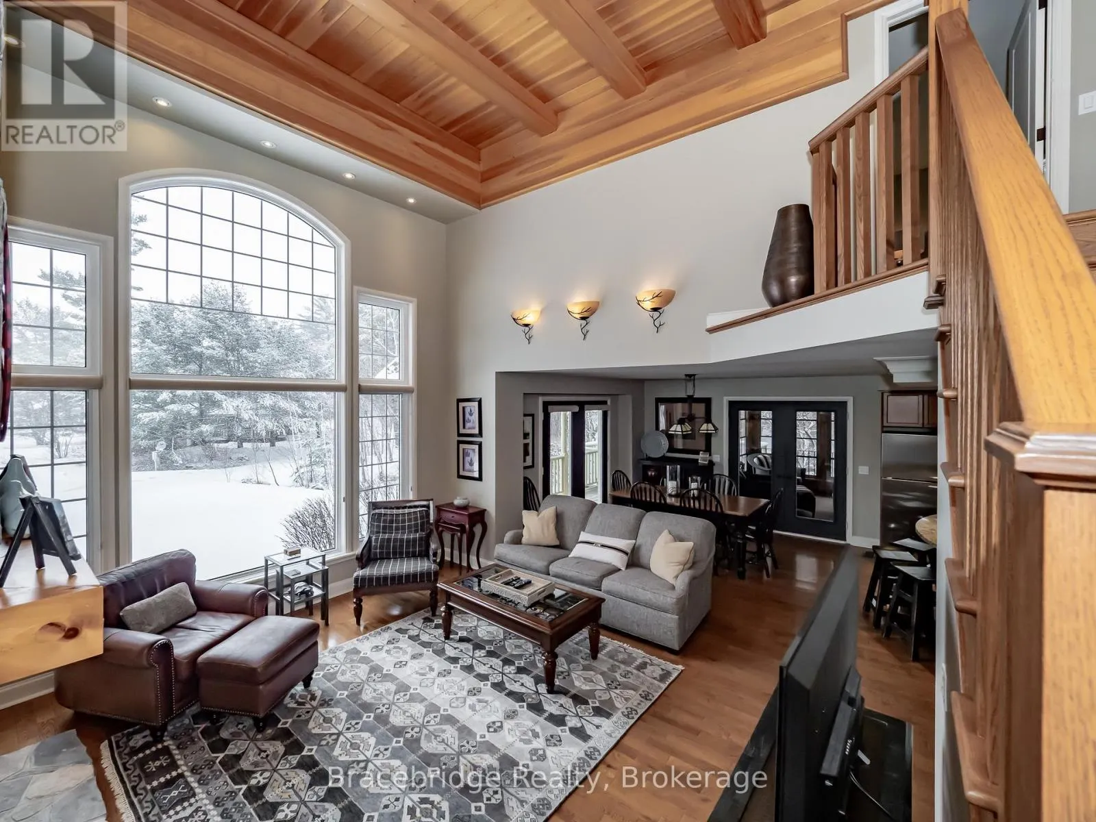 CARLING 9 W8 - 3876 MUSKOKA ROAD 118 HIGHWAY W