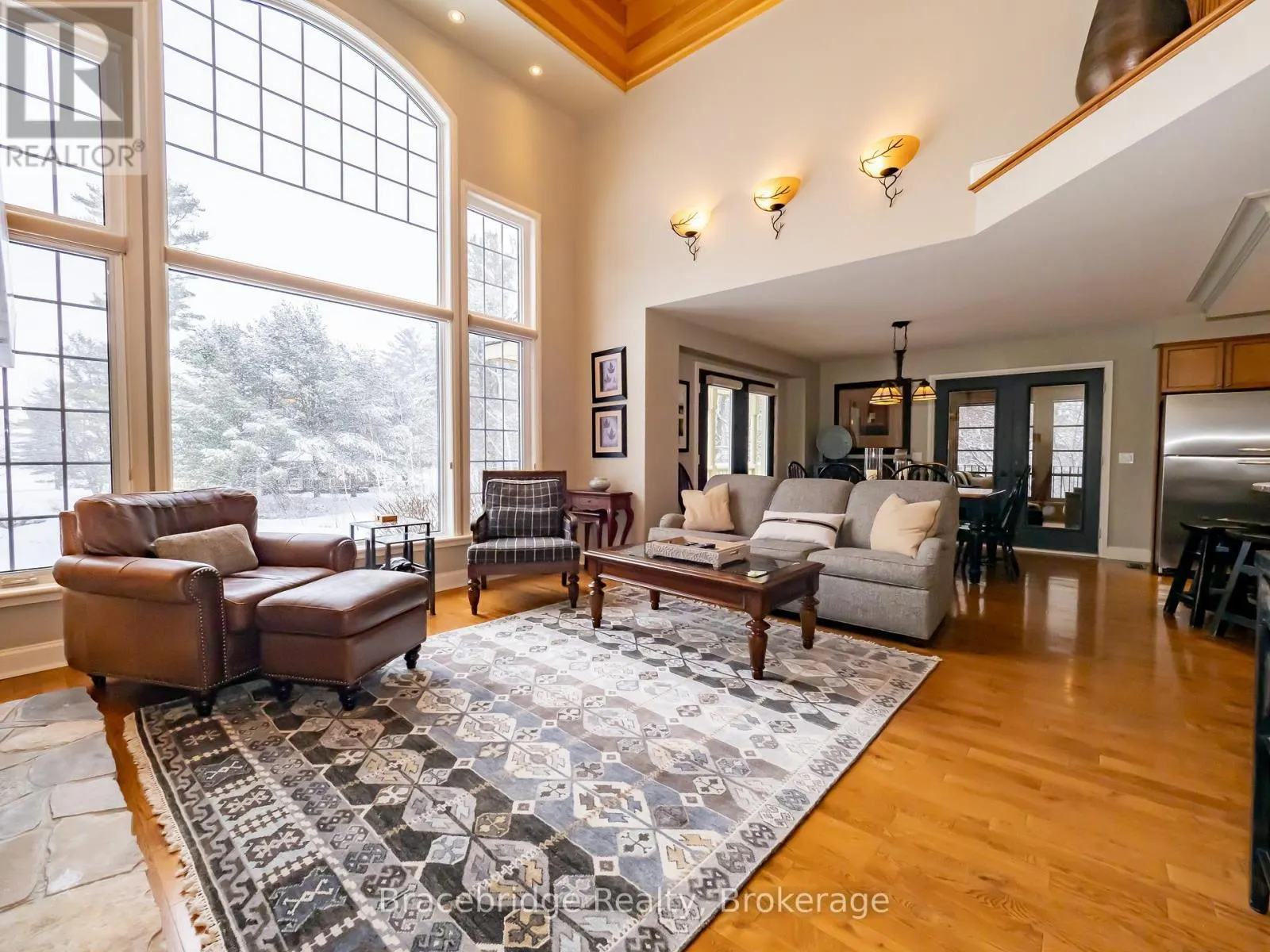 CARLING 9 W8 - 3876 MUSKOKA ROAD 118 HIGHWAY W