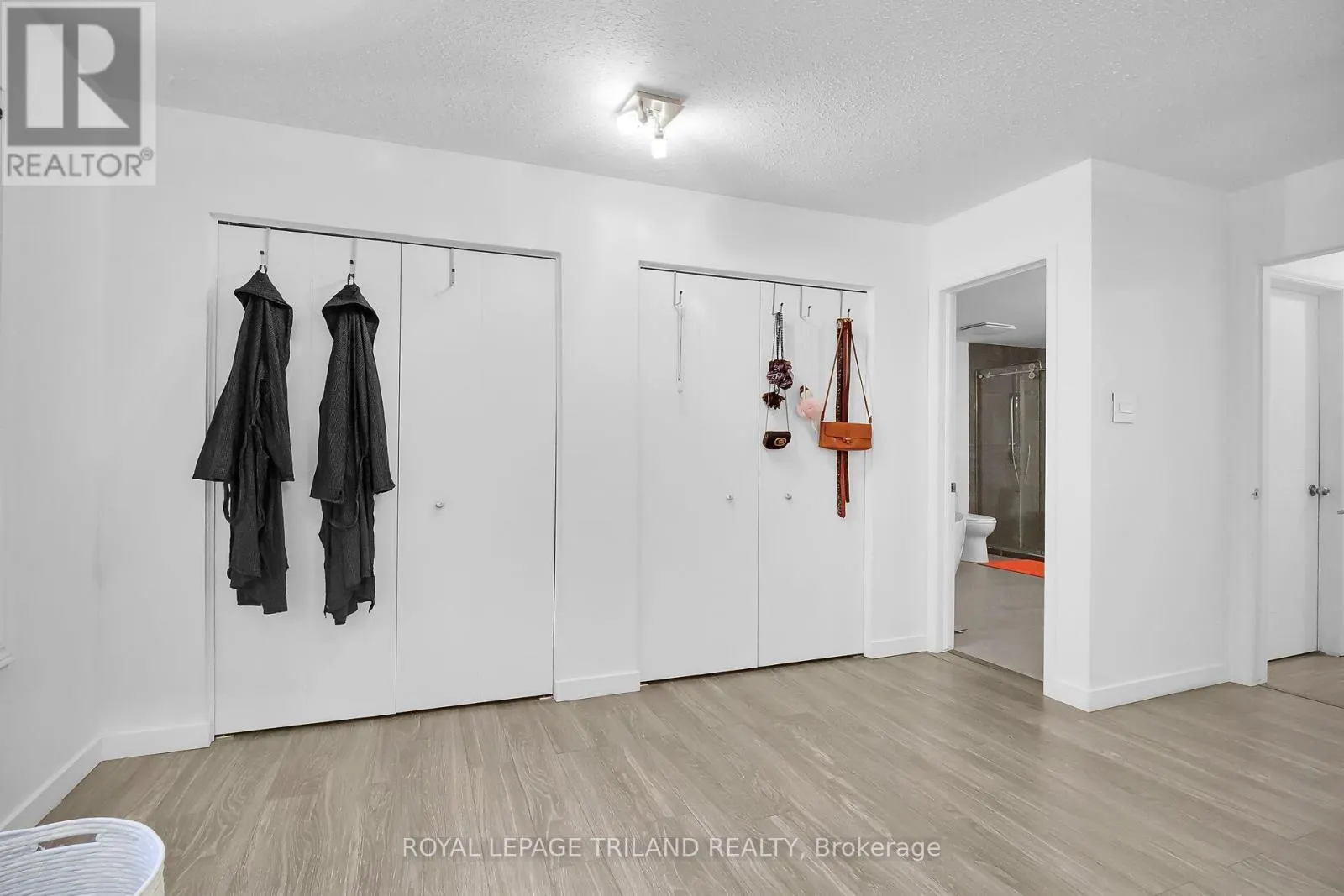 1008 THISTLEDOWN WAY