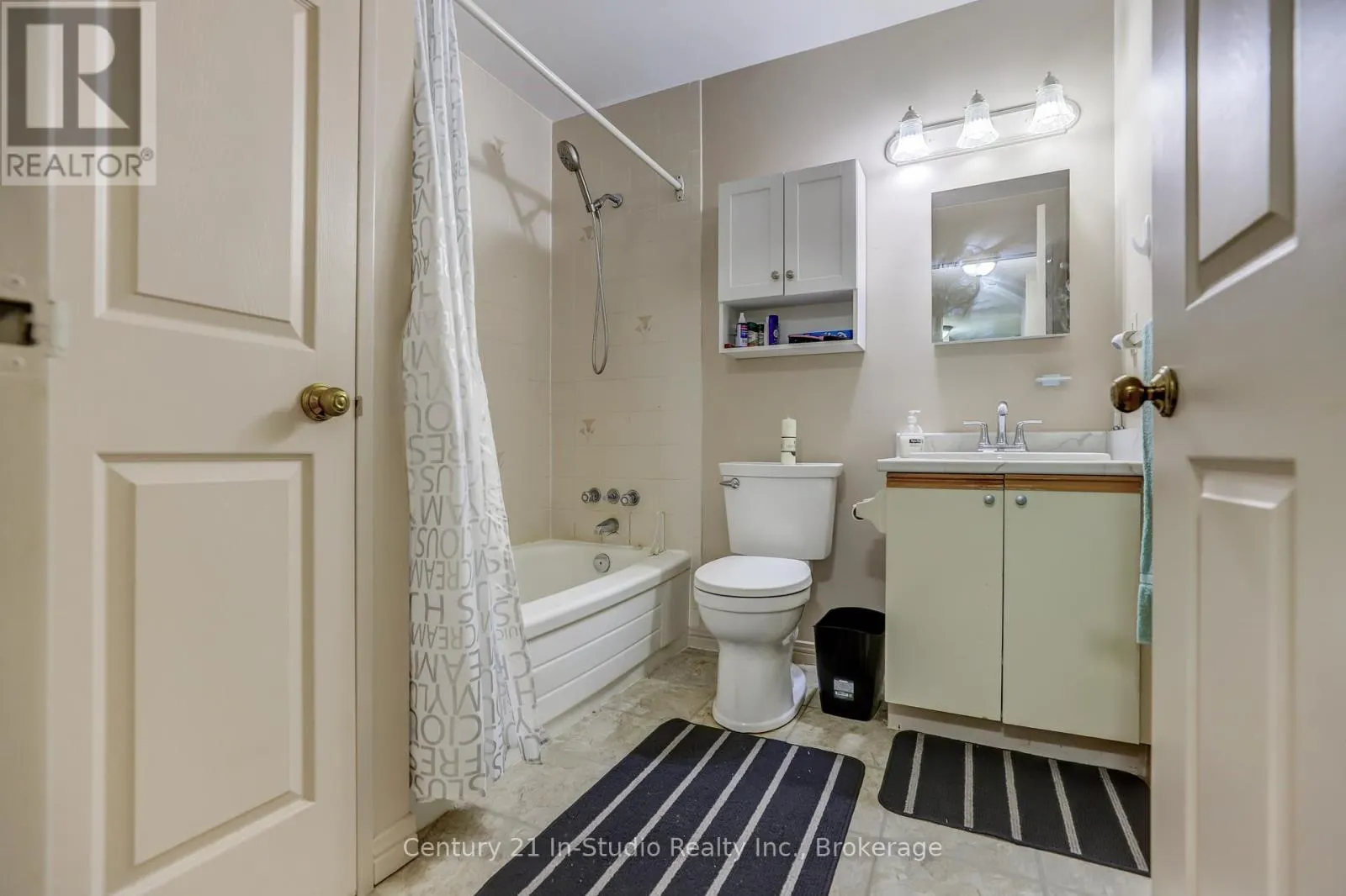 202 - 850 6TH STREET E, #202