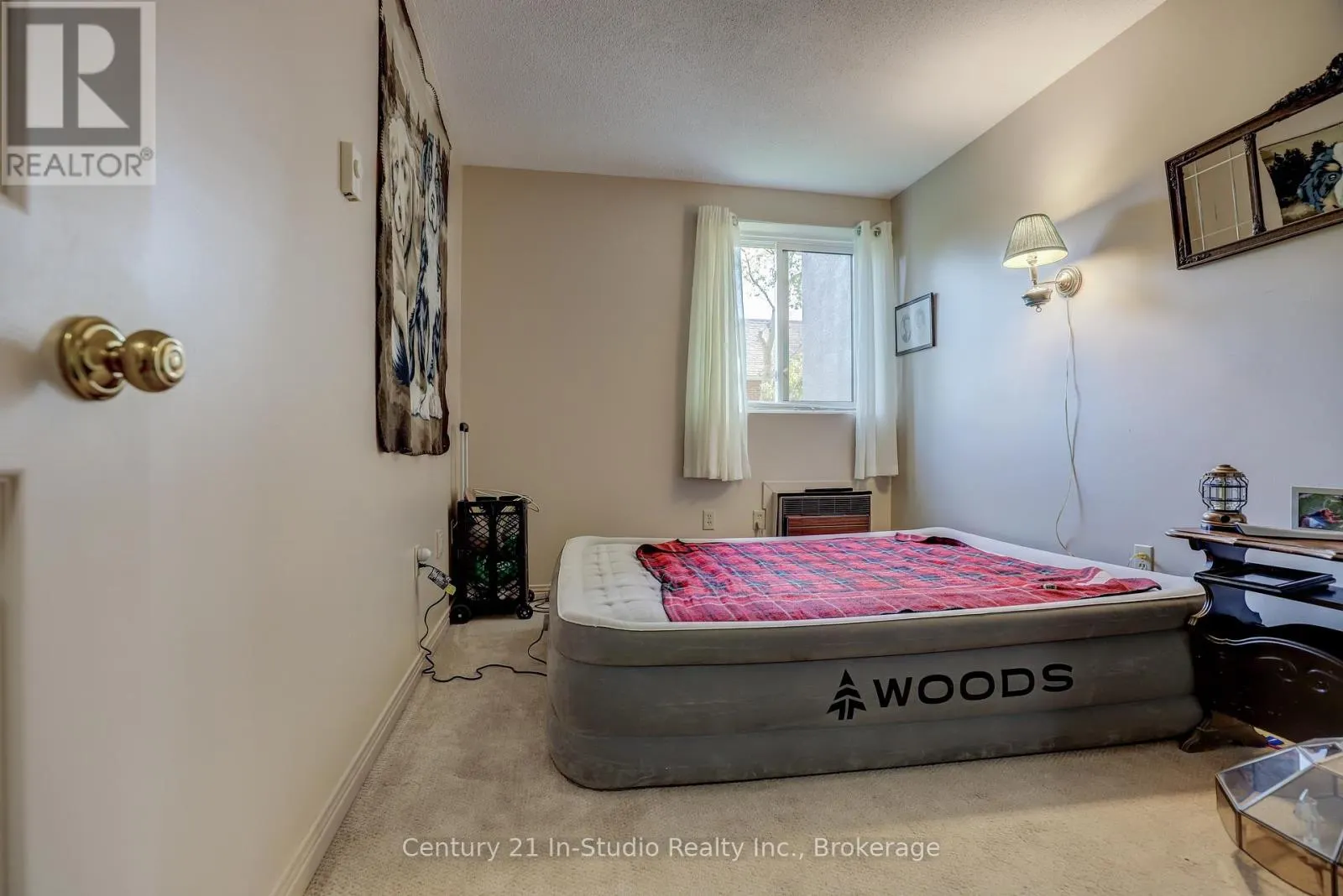202 - 850 6TH STREET E, #202