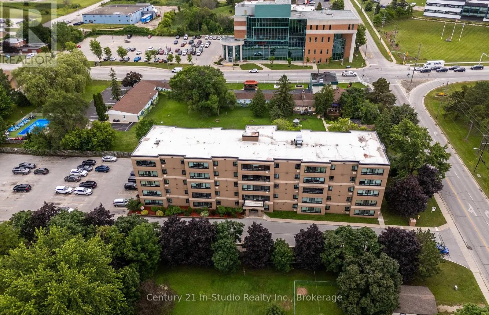 202 - 850 6TH STREET E, #202