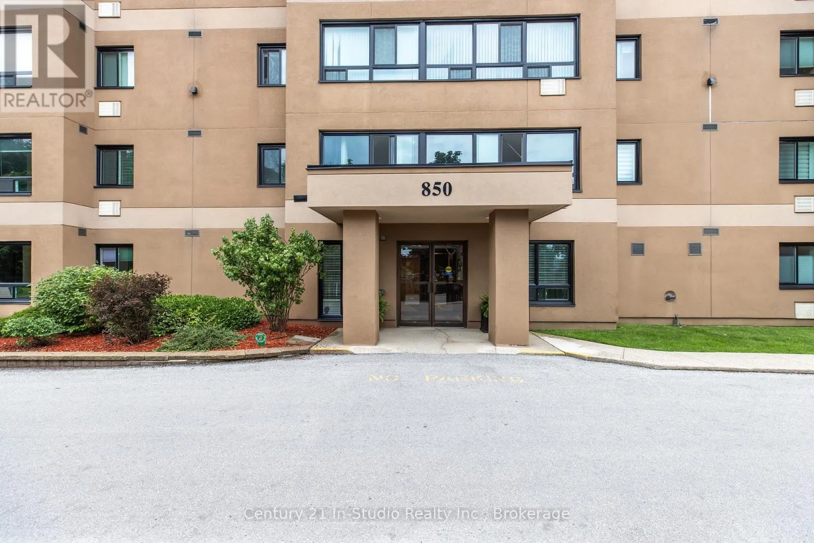202 - 850 6TH STREET E, #202