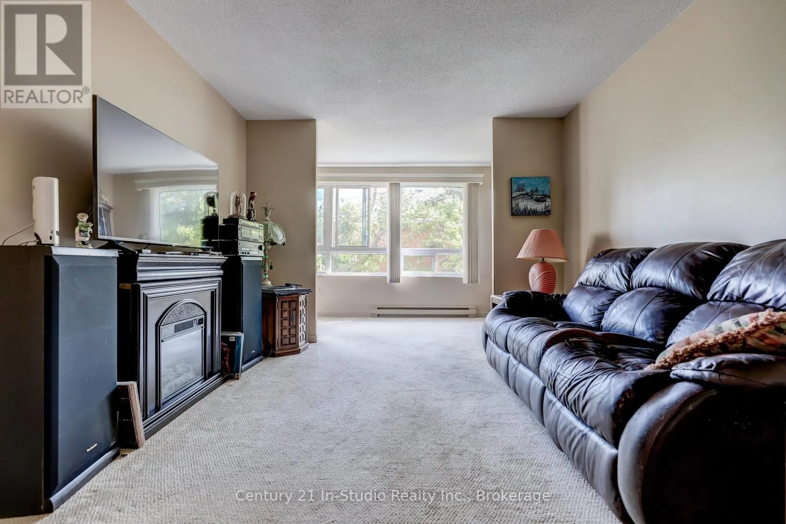 202 - 850 6TH STREET E, #202
