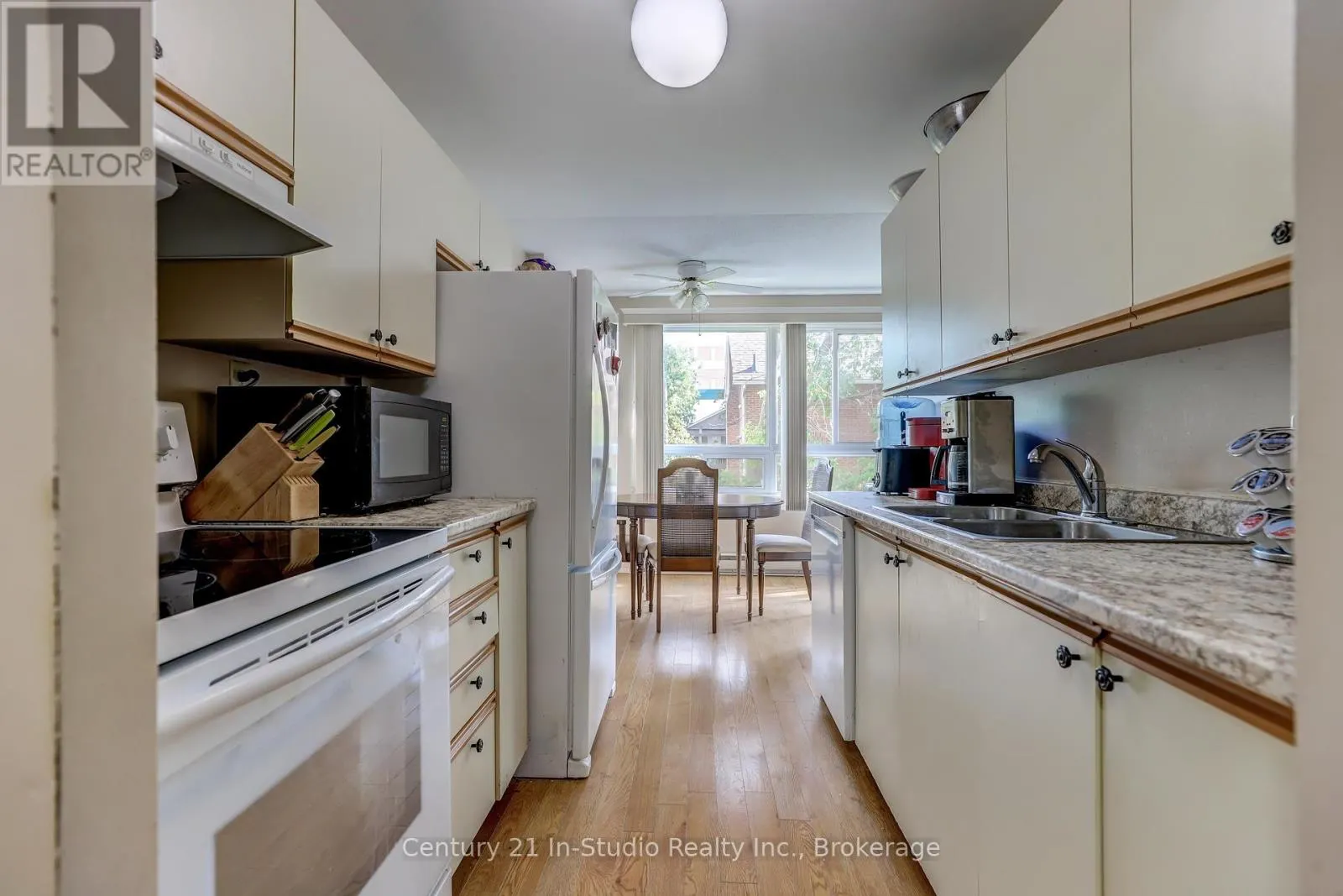 202 - 850 6TH STREET E, #202