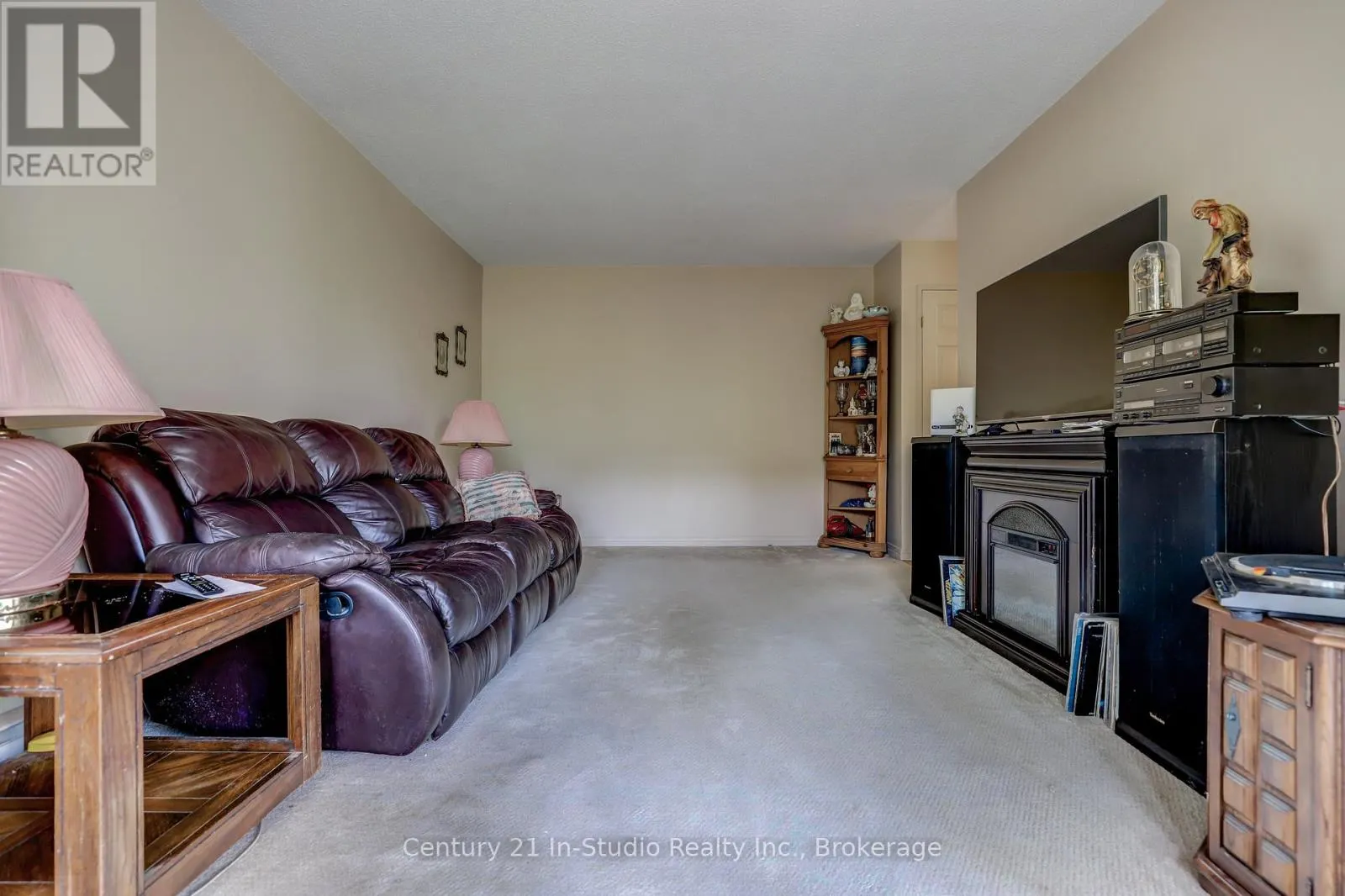 202 - 850 6TH STREET E, #202