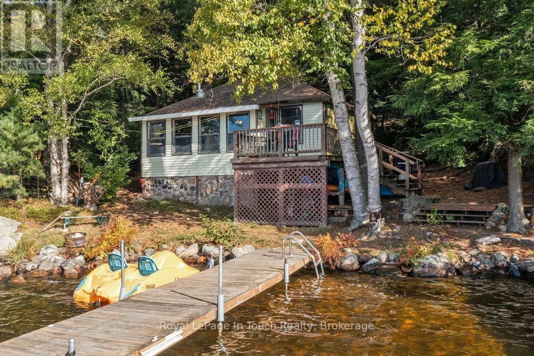 18 HEALEY LAKE