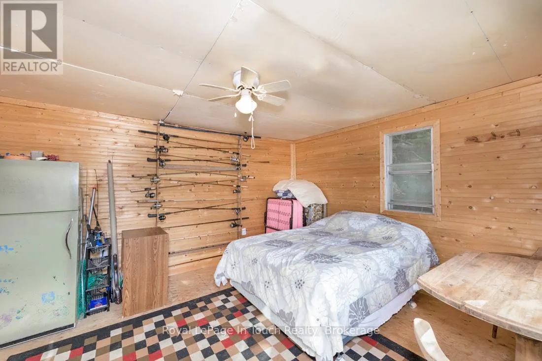 18 HEALEY LAKE
