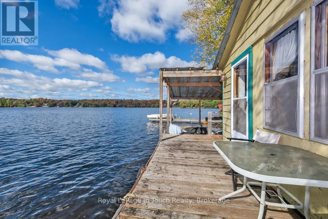 18 HEALEY LAKE