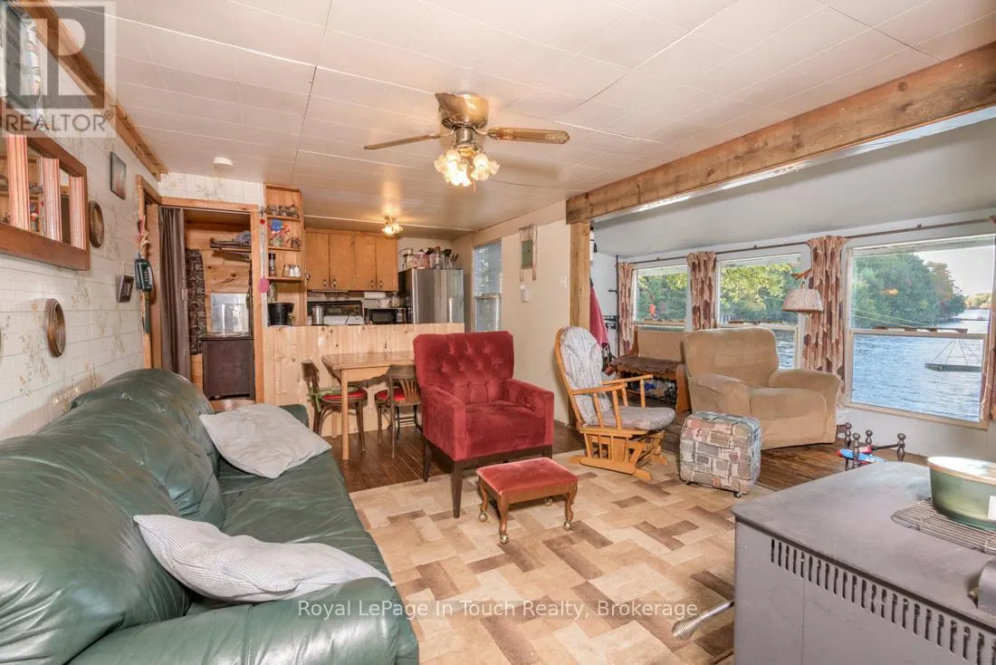 18 HEALEY LAKE