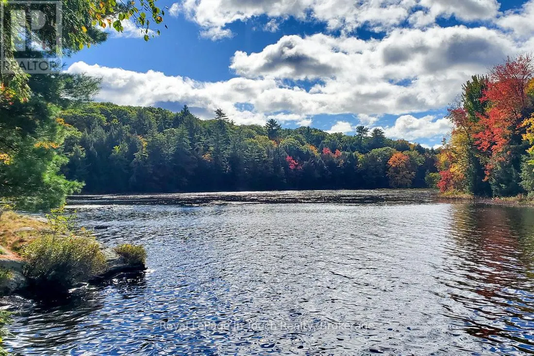 18 HEALEY LAKE