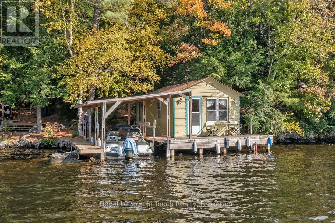 18 HEALEY LAKE