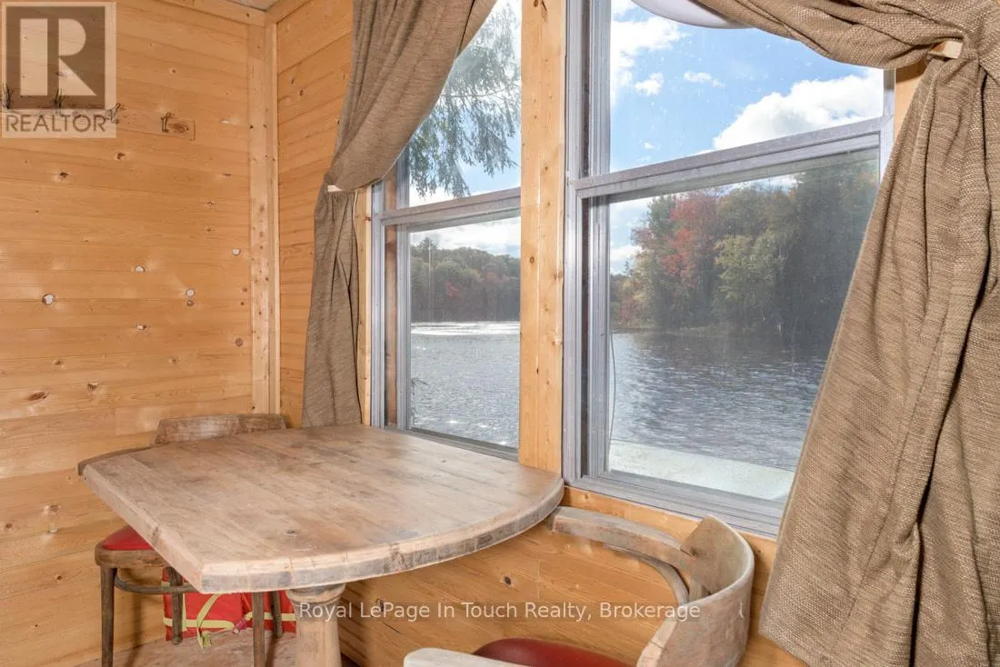 18 HEALEY LAKE