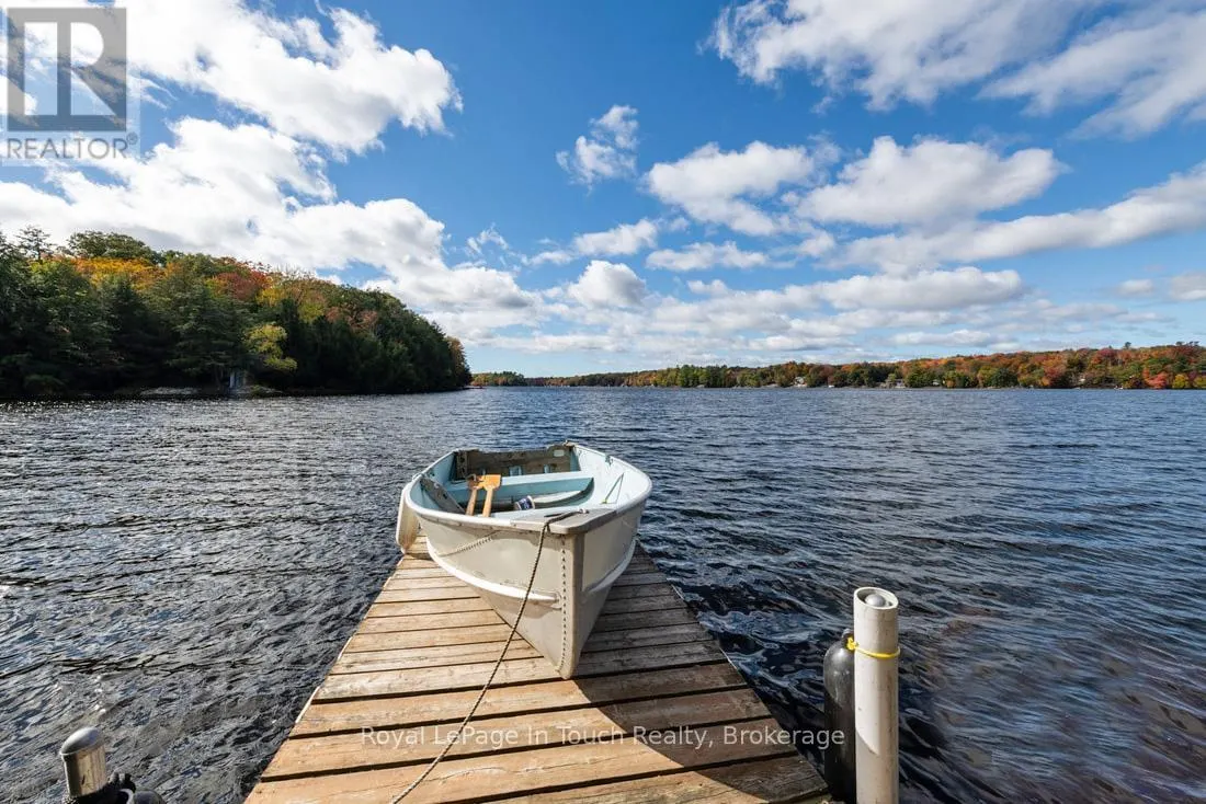 18 HEALEY LAKE